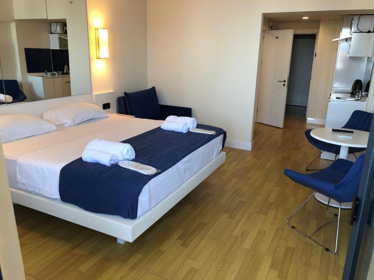 Orbi City Apartments On The Beach Батуми Екстериор снимка
