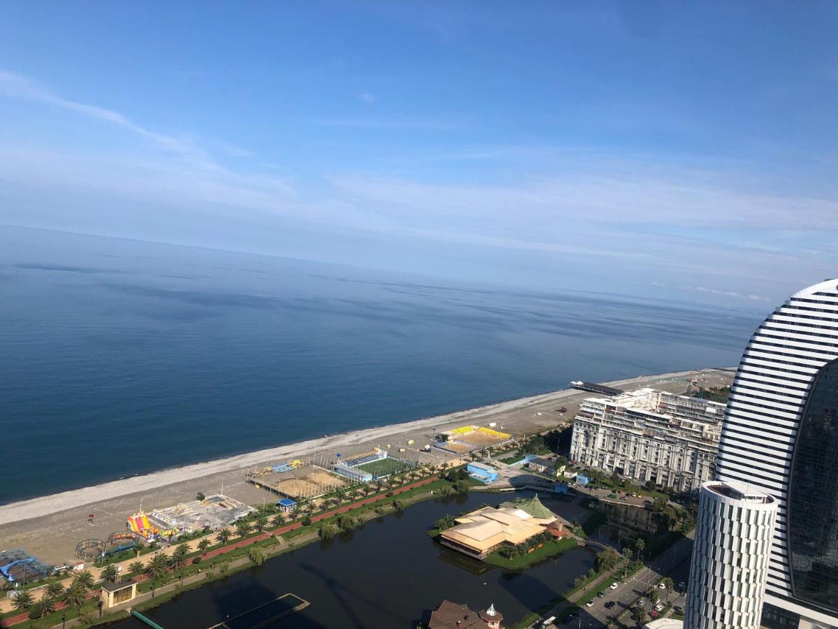 Orbi City Apartments On The Beach Батуми Екстериор снимка