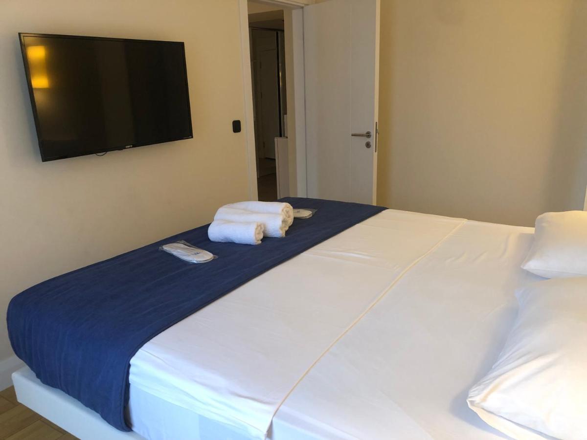 Orbi City Apartments On The Beach Батуми Екстериор снимка
