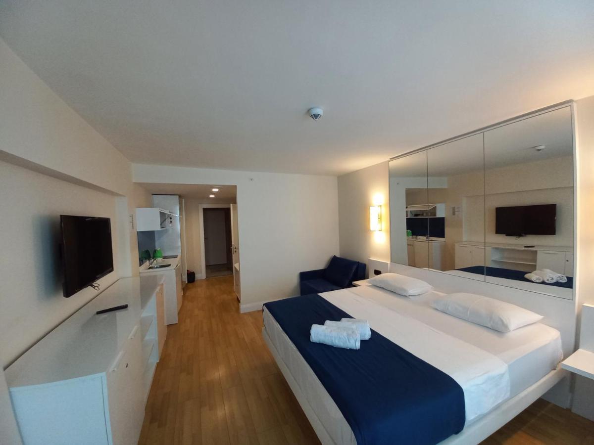 Orbi City Apartments On The Beach Батуми Екстериор снимка