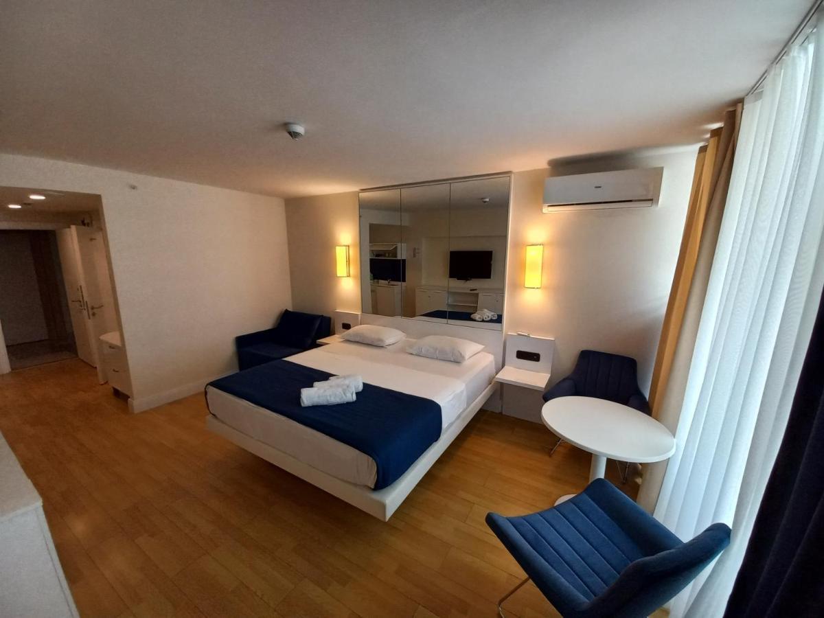 Orbi City Apartments On The Beach Батуми Екстериор снимка