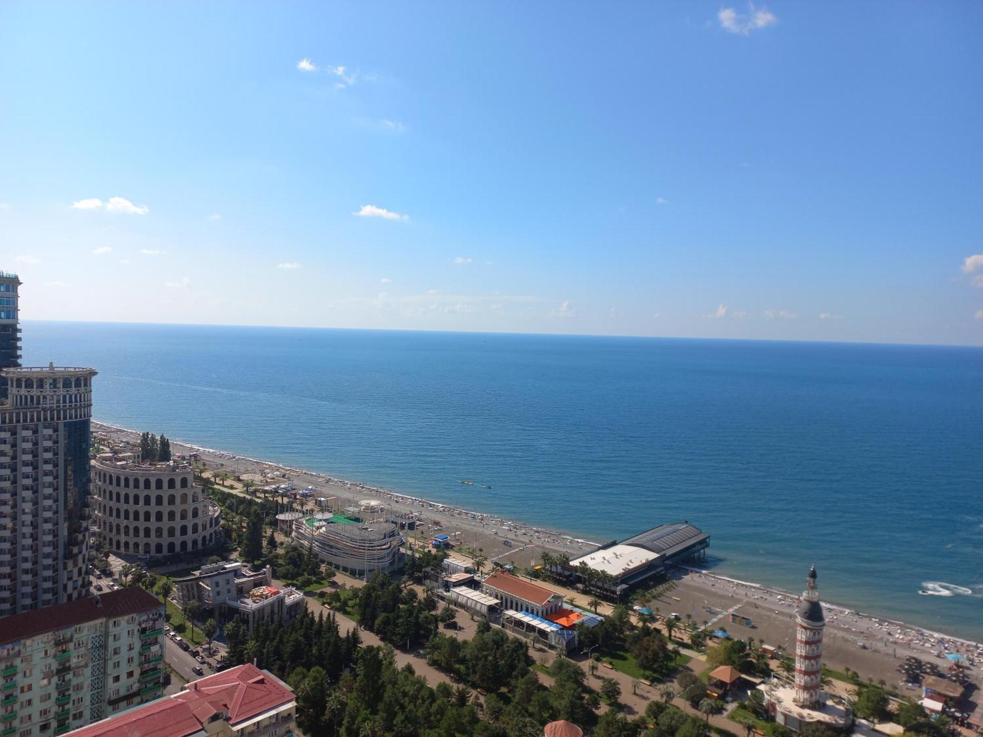 Orbi City Apartments On The Beach Батуми Екстериор снимка