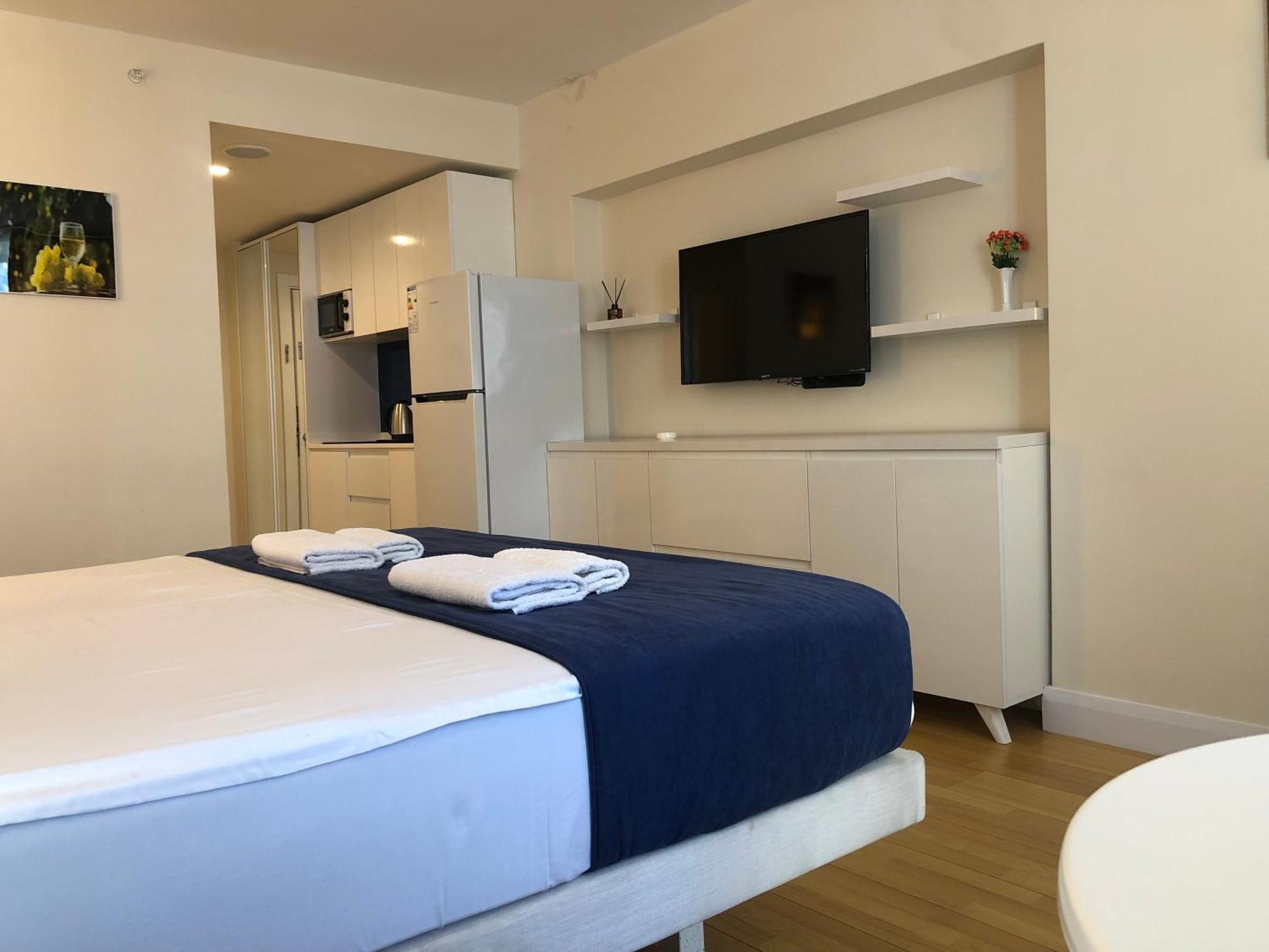 Orbi City Apartments On The Beach Батуми Екстериор снимка