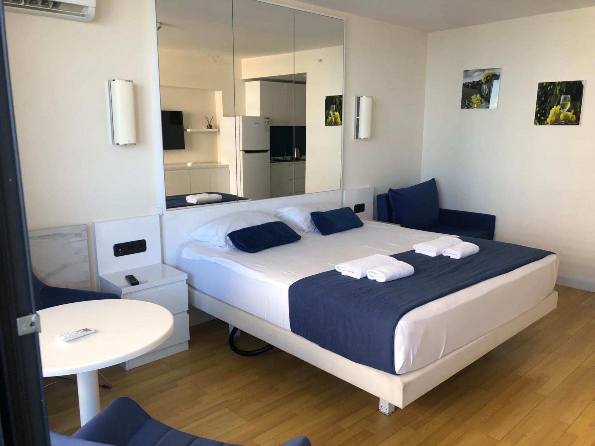 Orbi City Apartments On The Beach Батуми Екстериор снимка