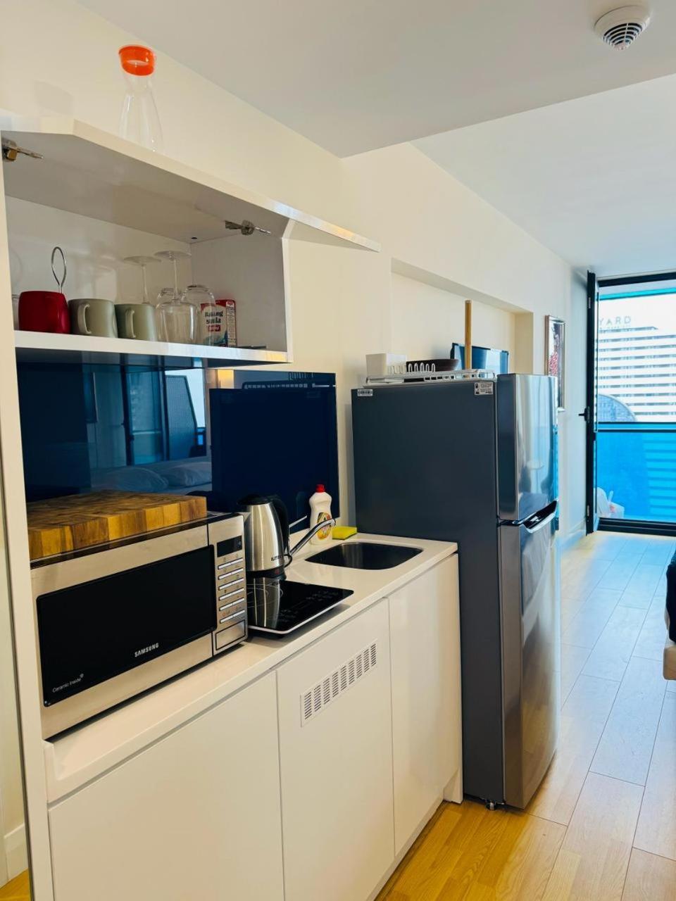 Orbi City Apartments On The Beach Батуми Екстериор снимка